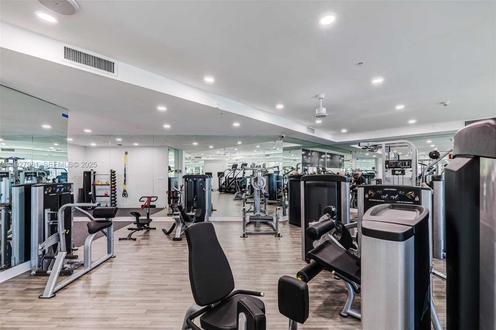 Small Image of 3370 HIDDEN BAY DR #1207, Aventura Number 34