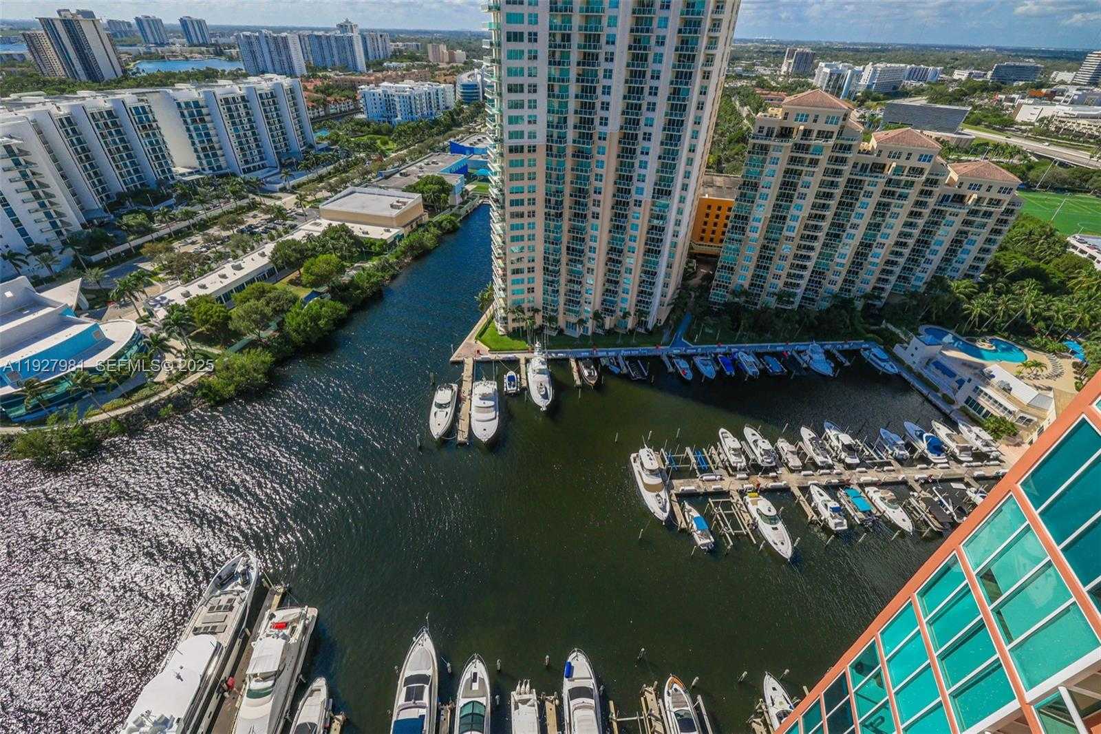 Small Image of 3370 HIDDEN BAY DR #1207, Aventura Number 42
