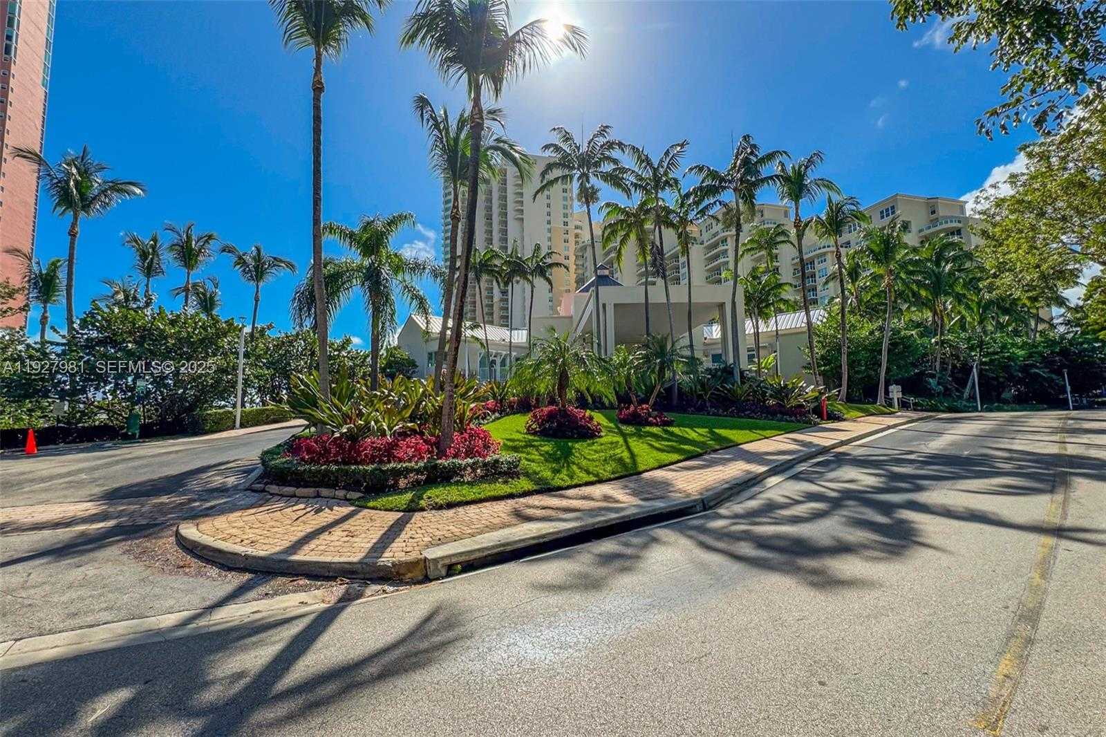 Small Image of 3370 HIDDEN BAY DR #1207, Aventura Number 46