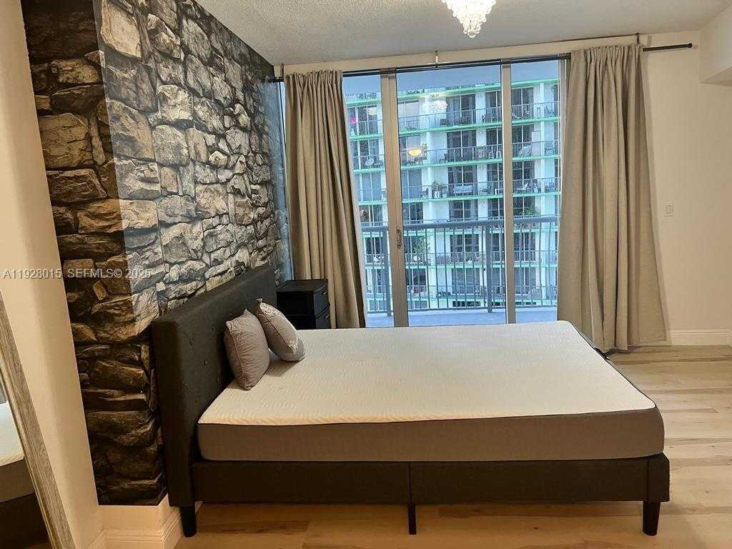 Small Image of 1750 NORTH BAYSHORE DR #3109, Miami Number 11