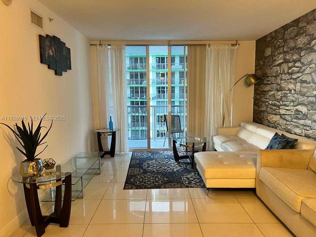 Small Image of 1750 NORTH BAYSHORE DR #3109, Miami Number 2