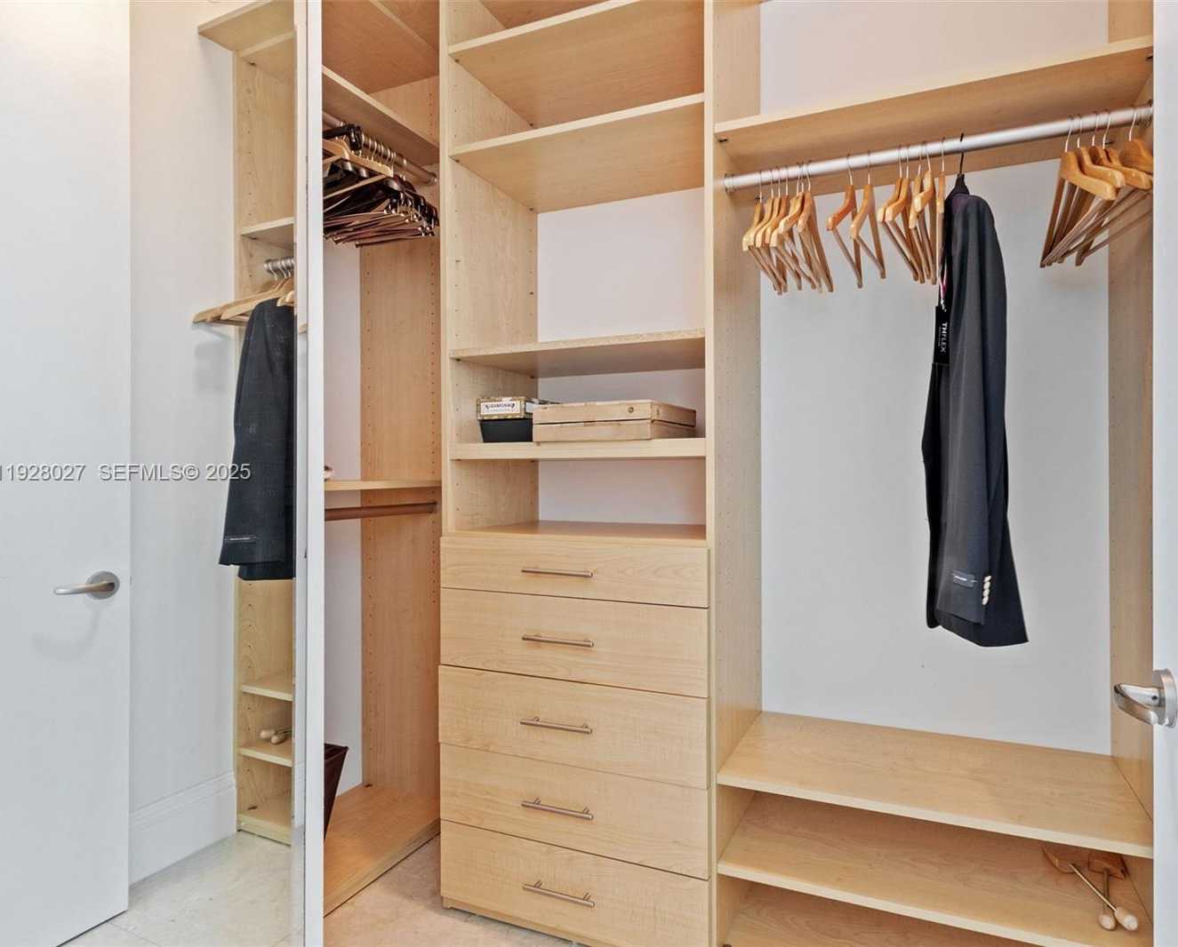 Small Image of 900 BRICKELL KEY BLVD #2002, Miami Number 15