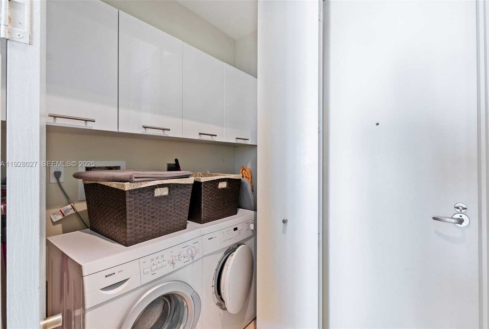 Small Image of 900 BRICKELL KEY BLVD #2002, Miami Number 16