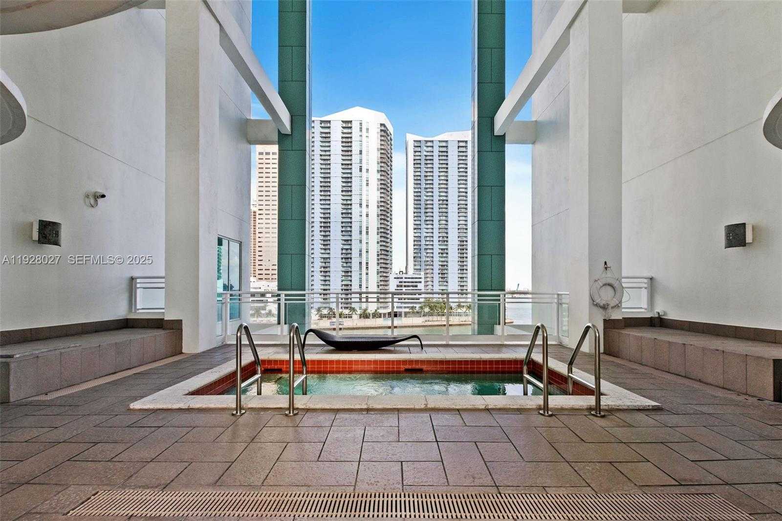 Small Image of 900 BRICKELL KEY BLVD #2002, Miami Number 18