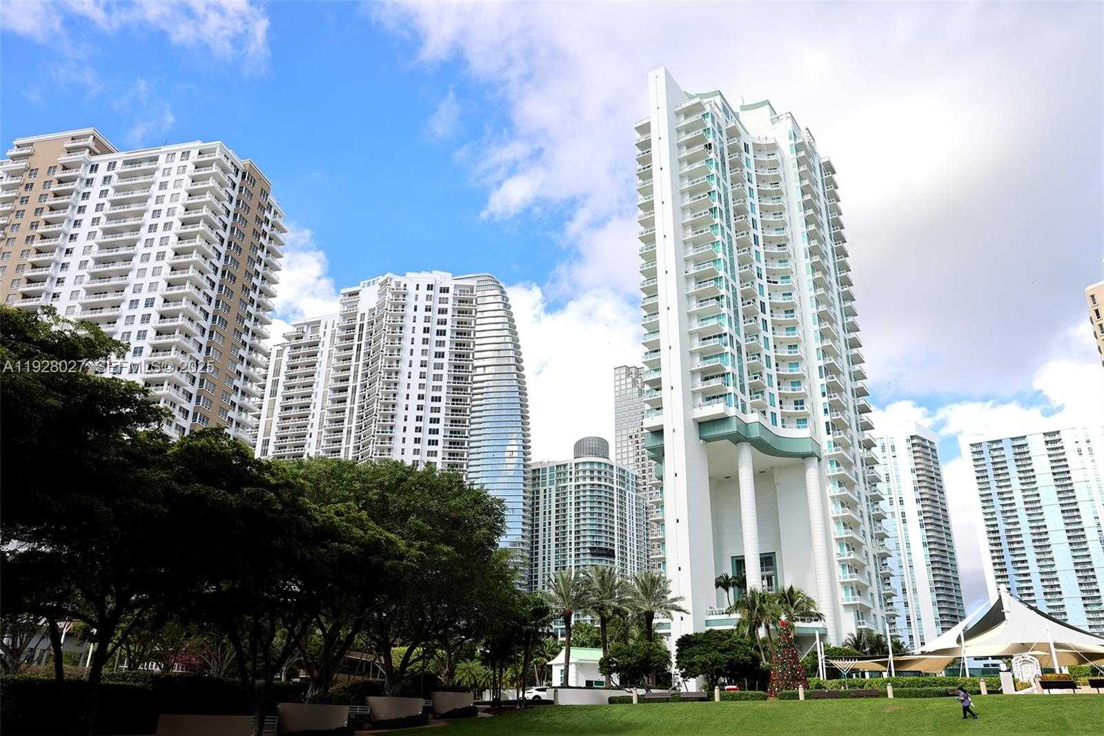 Small Image of 900 BRICKELL KEY BLVD #2002, Miami Number 21