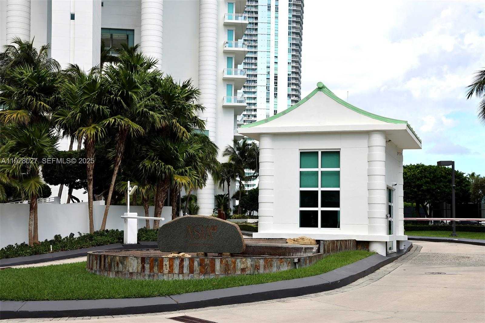 Small Image of 900 BRICKELL KEY BLVD #2002, Miami Number 22