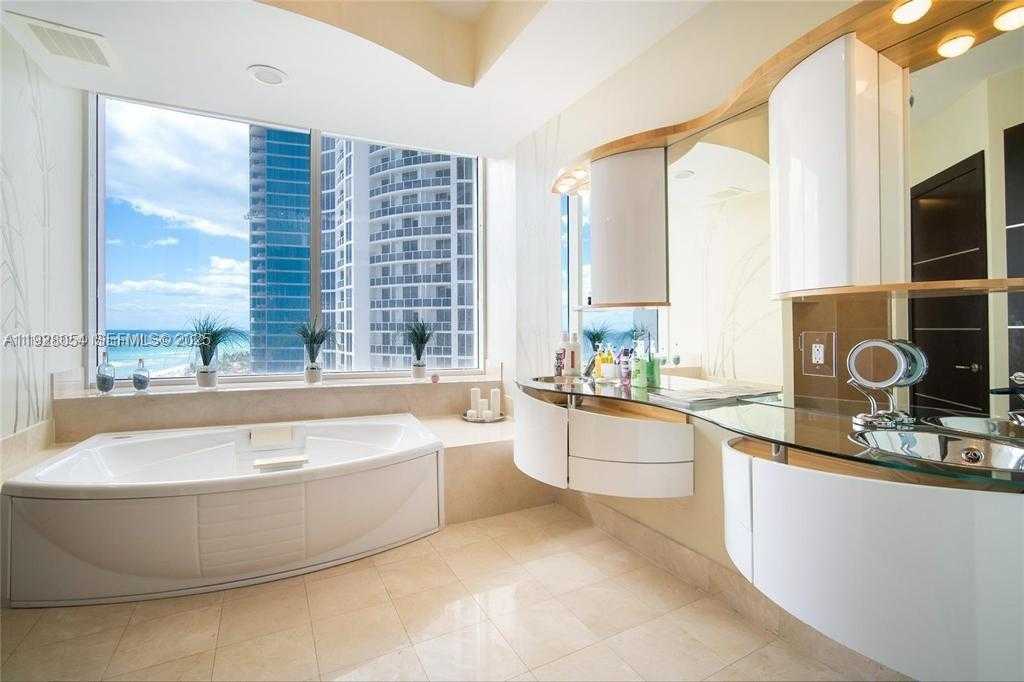 Small Image of 18101 COLLINS AVE #1101, Sunny Isles Beach Number 9