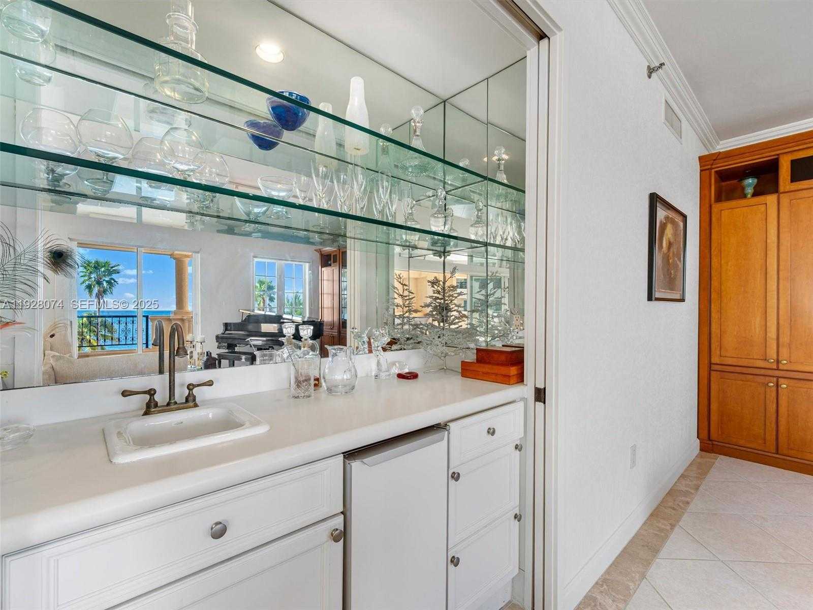 Imagen de Pequeño Objeto