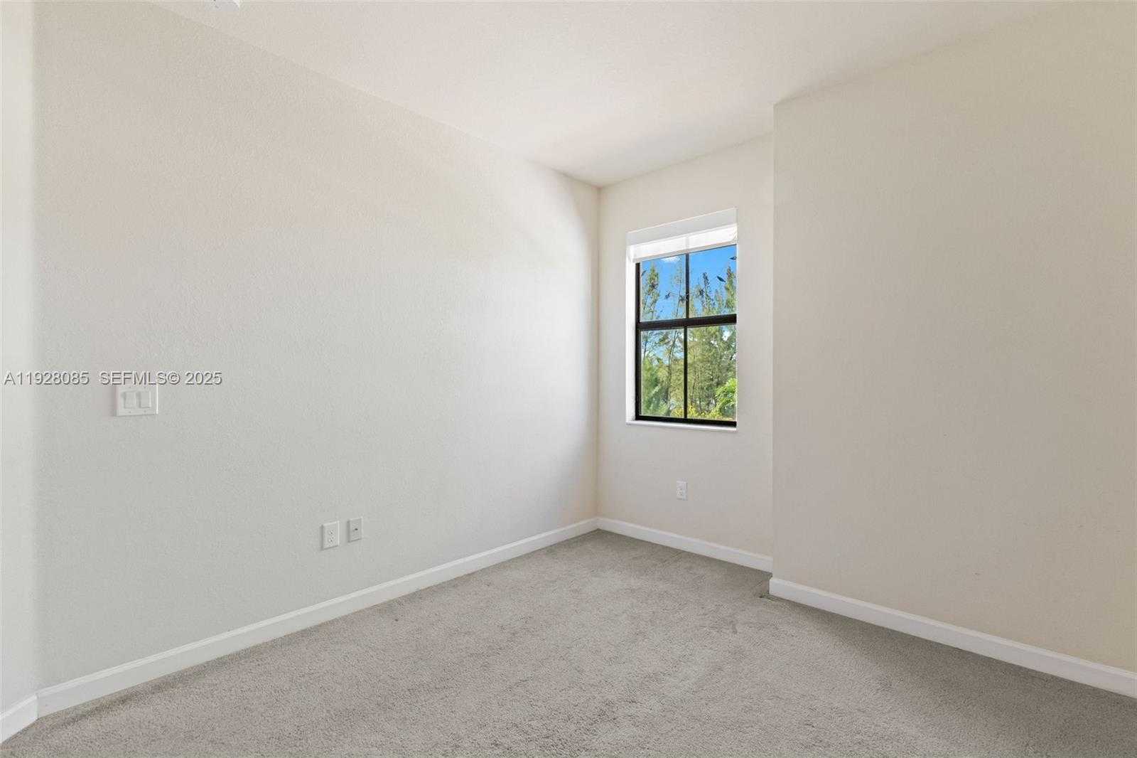 Small Image of 8615 NORTH WEST 98TH AVE, Doral Number 16