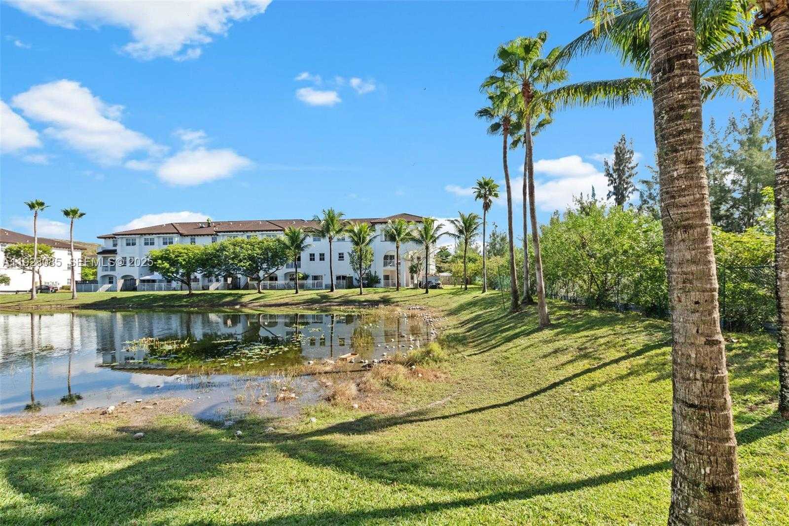 Small Image of 8615 NORTH WEST 98TH AVE, Doral Number 25