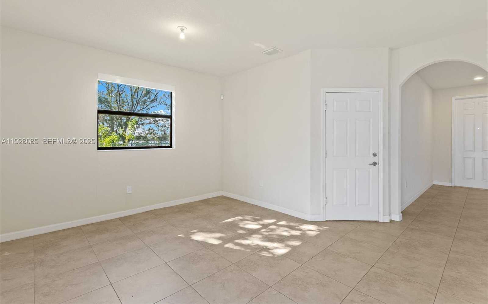 Small Image of 8615 NORTH WEST 98TH AVE, Doral Number 6