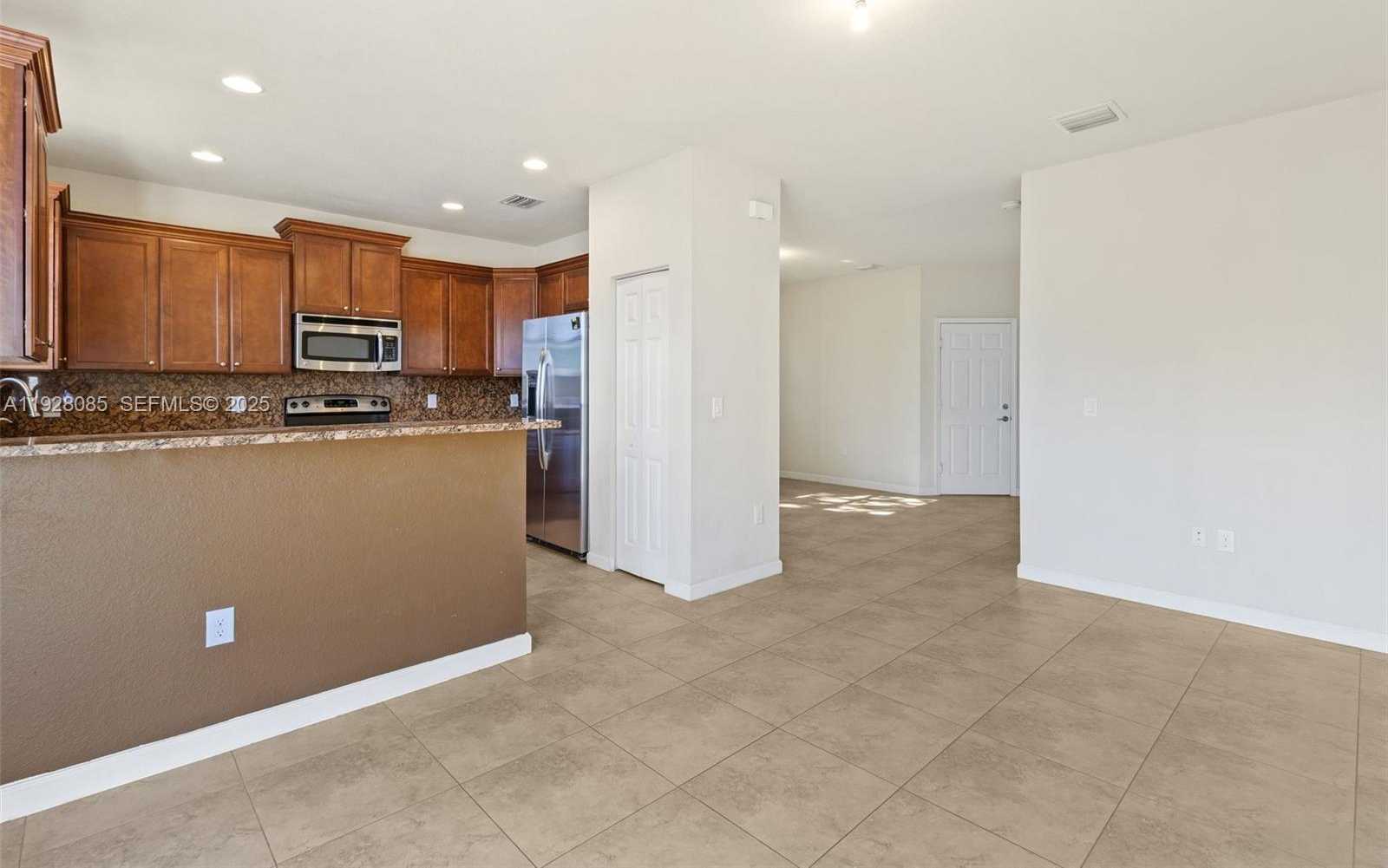 Small Image of 8615 NORTH WEST 98TH AVE, Doral Number 8