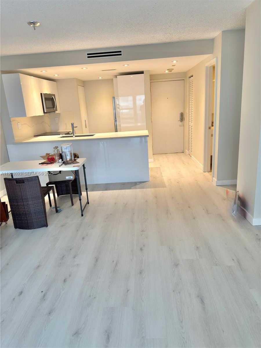 Small Image of 600 NORTH EAST 36TH ST #720, Miami Number 3