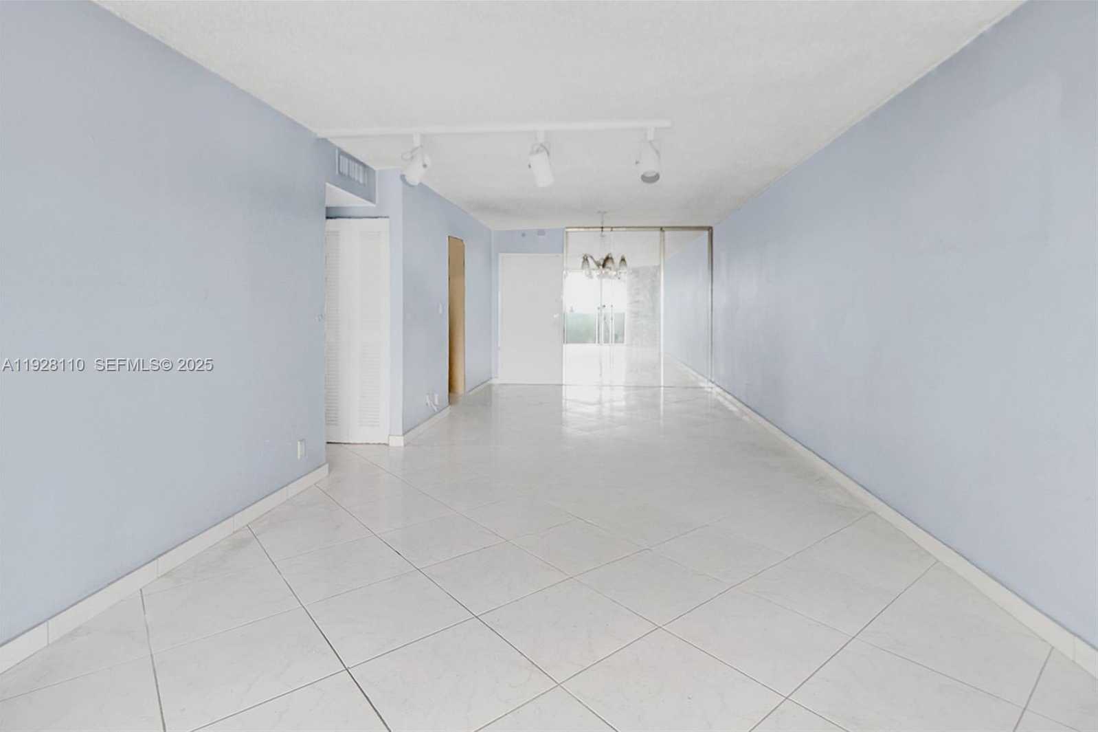 Small Image of 1825 WEST 44TH PL #1111, Hialeah Number 7