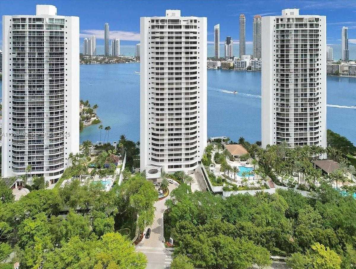 Small Image of 3000 ISLAND BLVD #2802, Aventura Number 1
