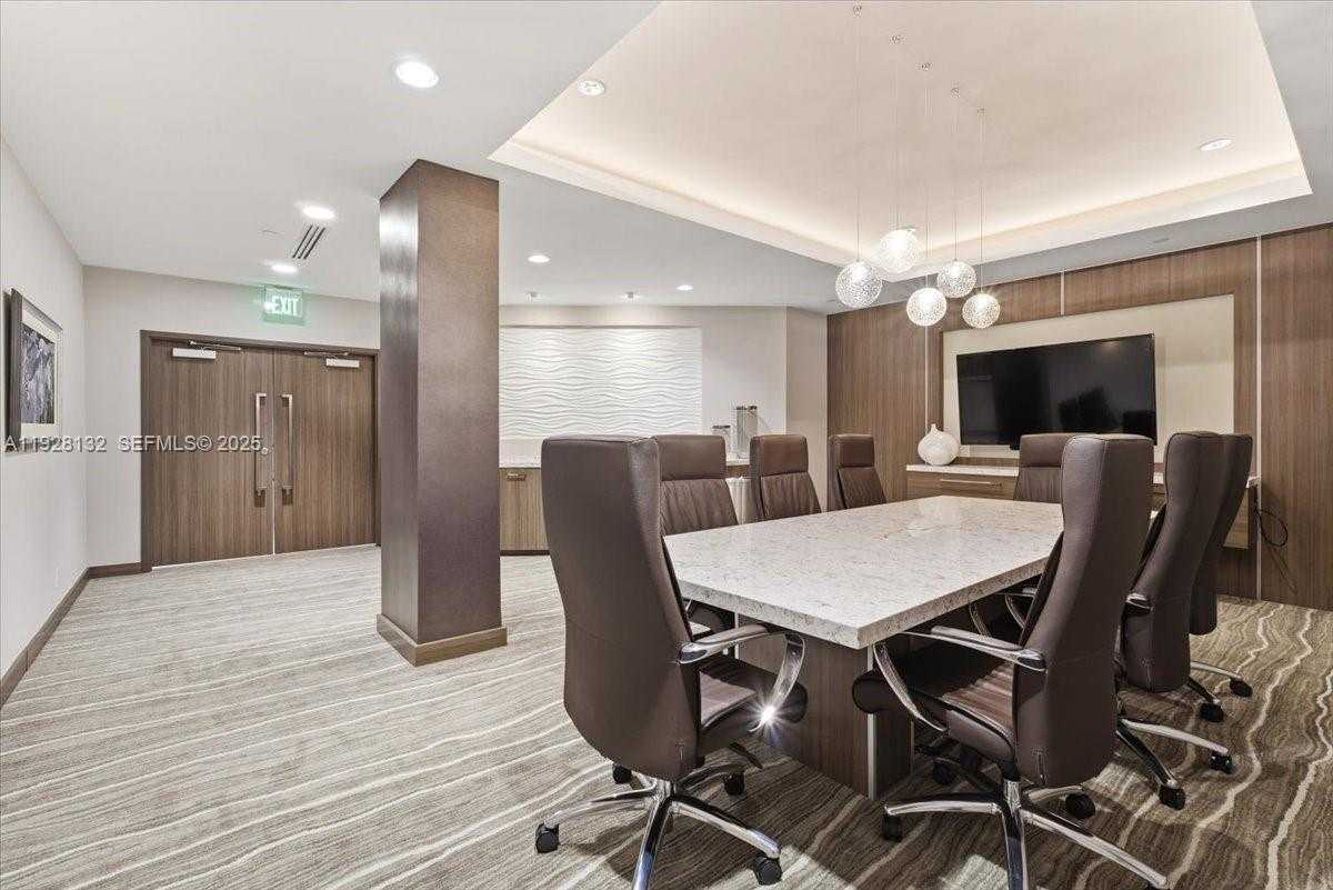 Small Image of 3000 ISLAND BLVD #2802, Aventura Number 11