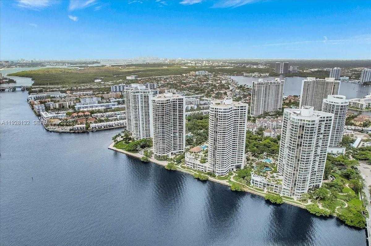 Small Image of 3000 ISLAND BLVD #2802, Aventura Number 2