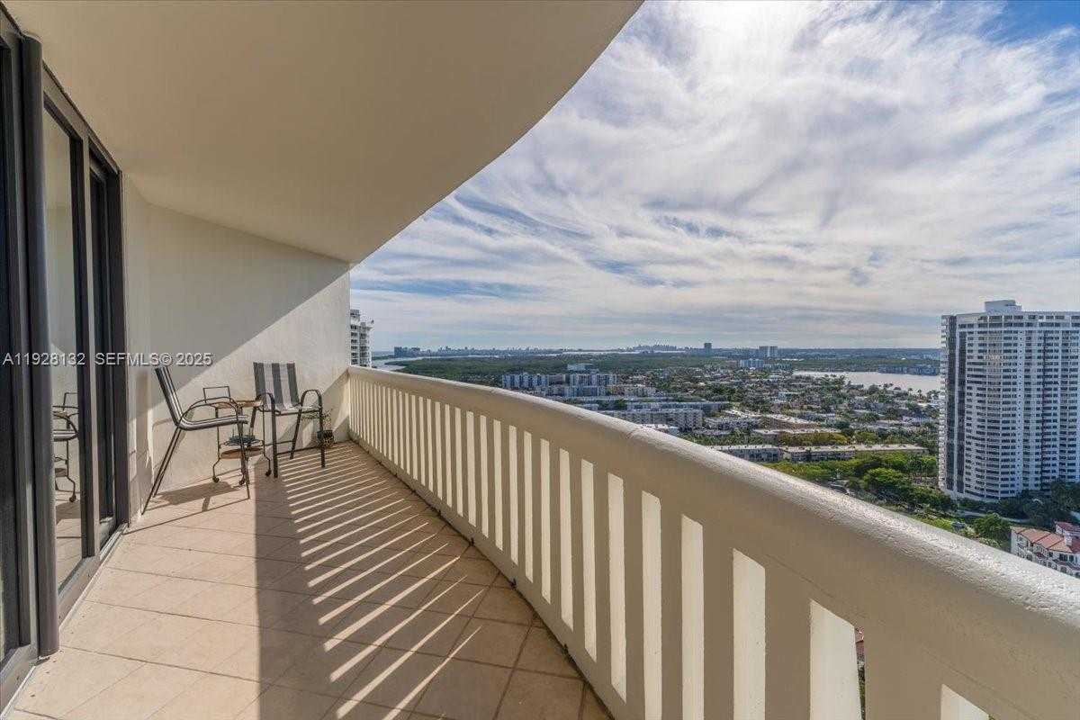 Small Image of 3000 ISLAND BLVD #2802, Aventura Number 20