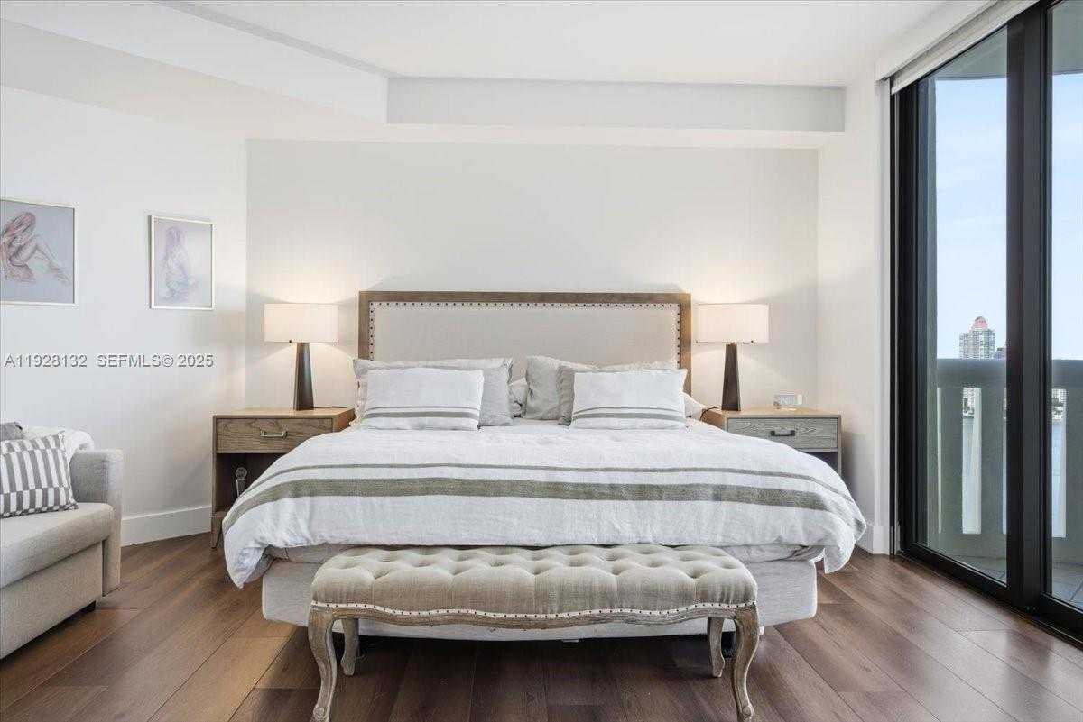 Small Image of 3000 ISLAND BLVD #2802, Aventura Number 25