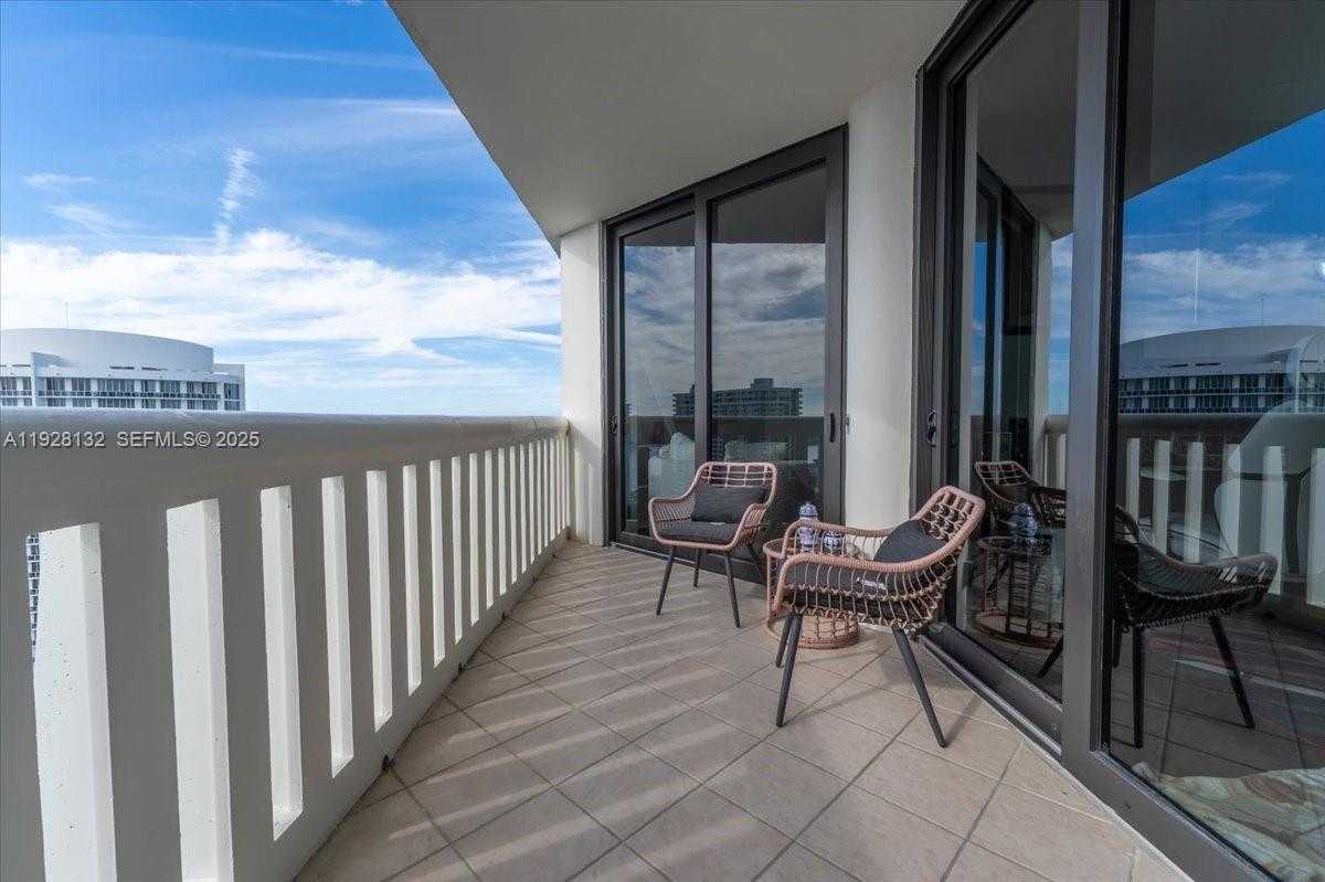 Small Image of 3000 ISLAND BLVD #2802, Aventura Number 33