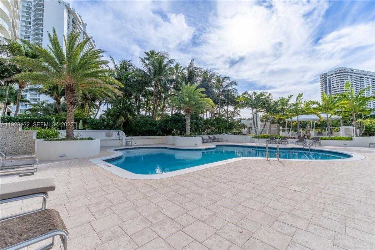 Small Image of 3000 ISLAND BLVD #2802, Aventura Number 6