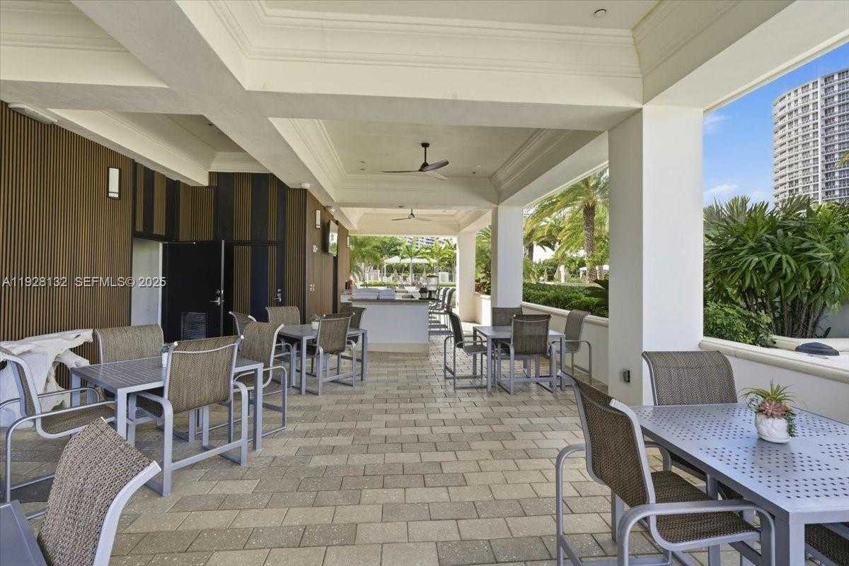 Small Image of 3000 ISLAND BLVD #2802, Aventura Number 9