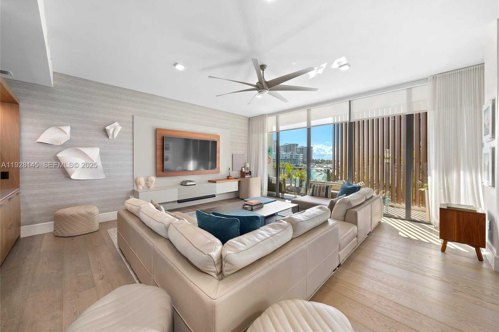 Small Image of 3581 EAST GLENCOE ST #403, Miami Number 1