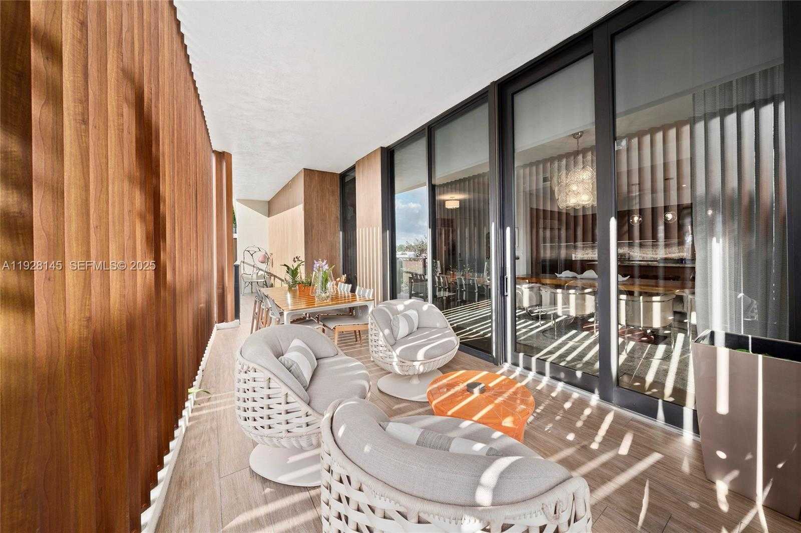 Small Image of 3581 EAST GLENCOE ST #403, Miami Number 31