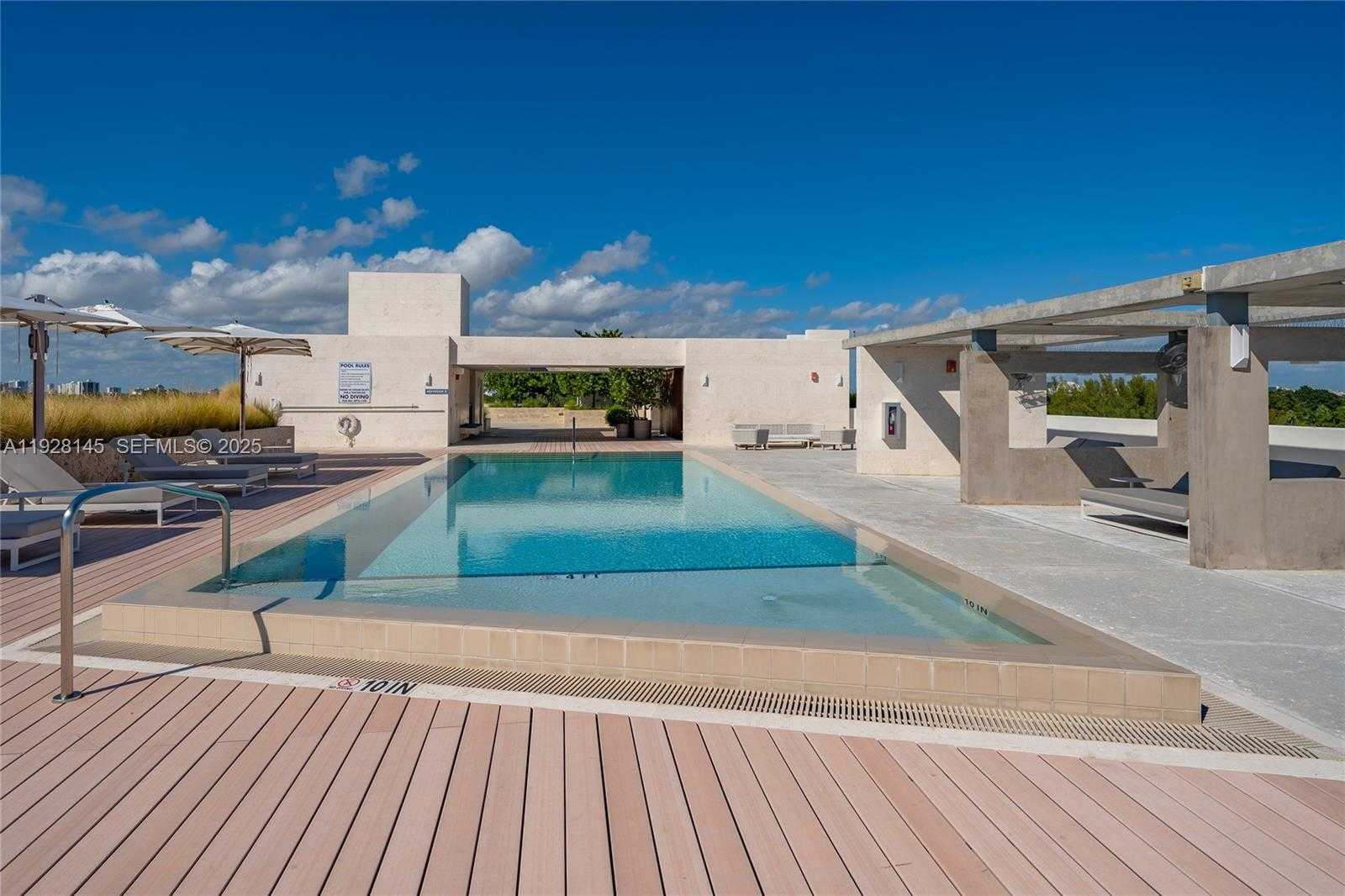 Small Image of 3581 EAST GLENCOE ST #403, Miami Number 34