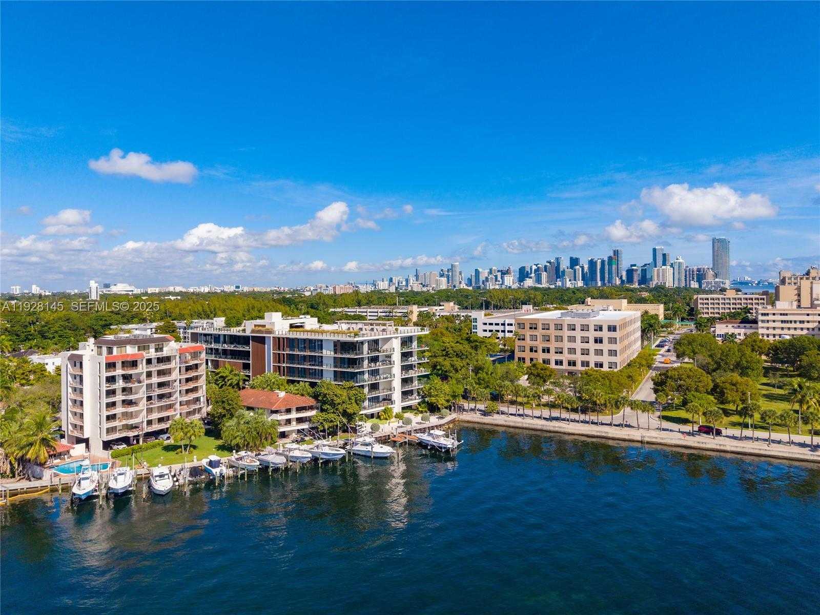 Small Image of 3581 EAST GLENCOE ST #403, Miami Number 57