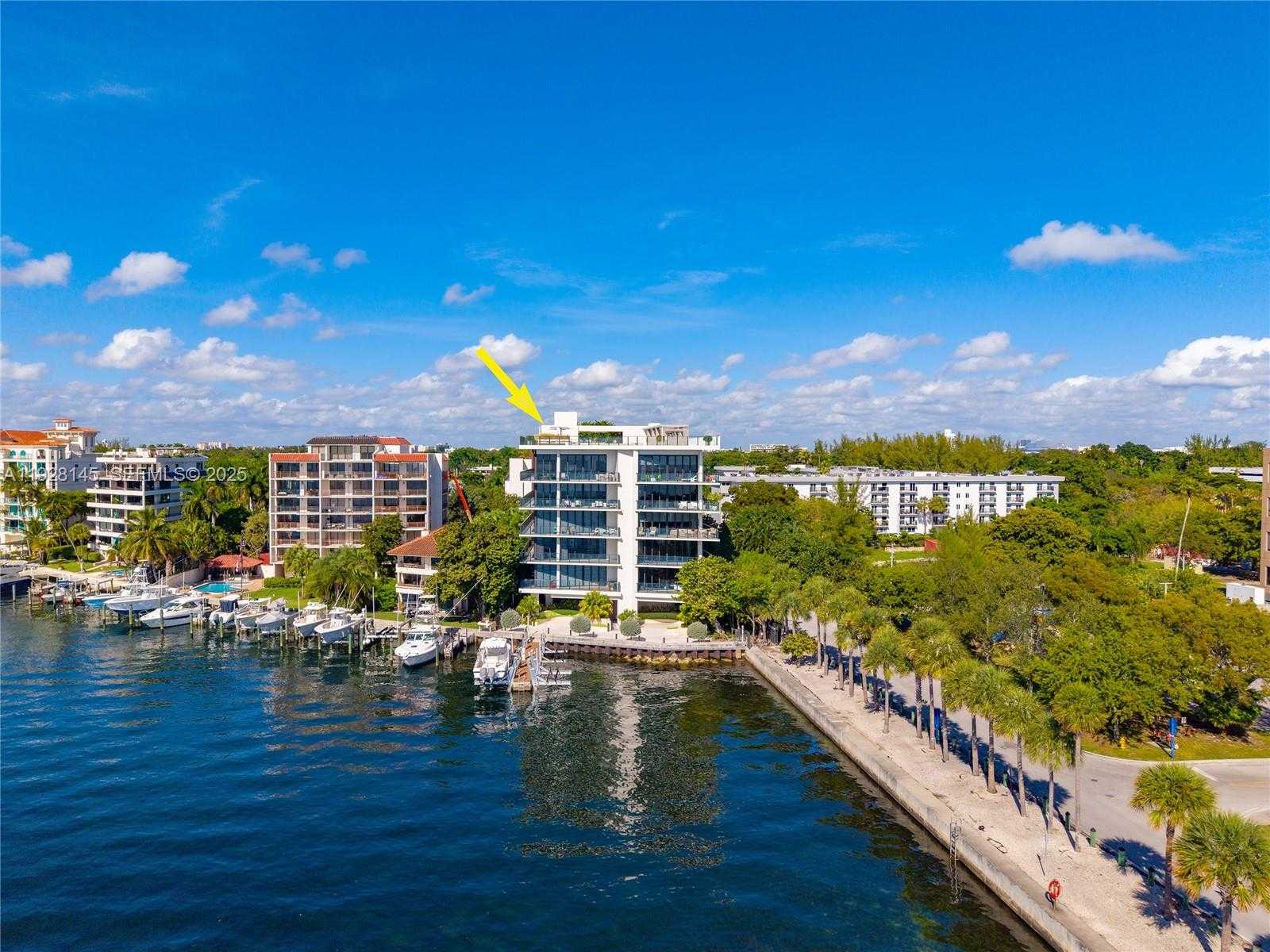 Small Image of 3581 EAST GLENCOE ST #403, Miami Number 60