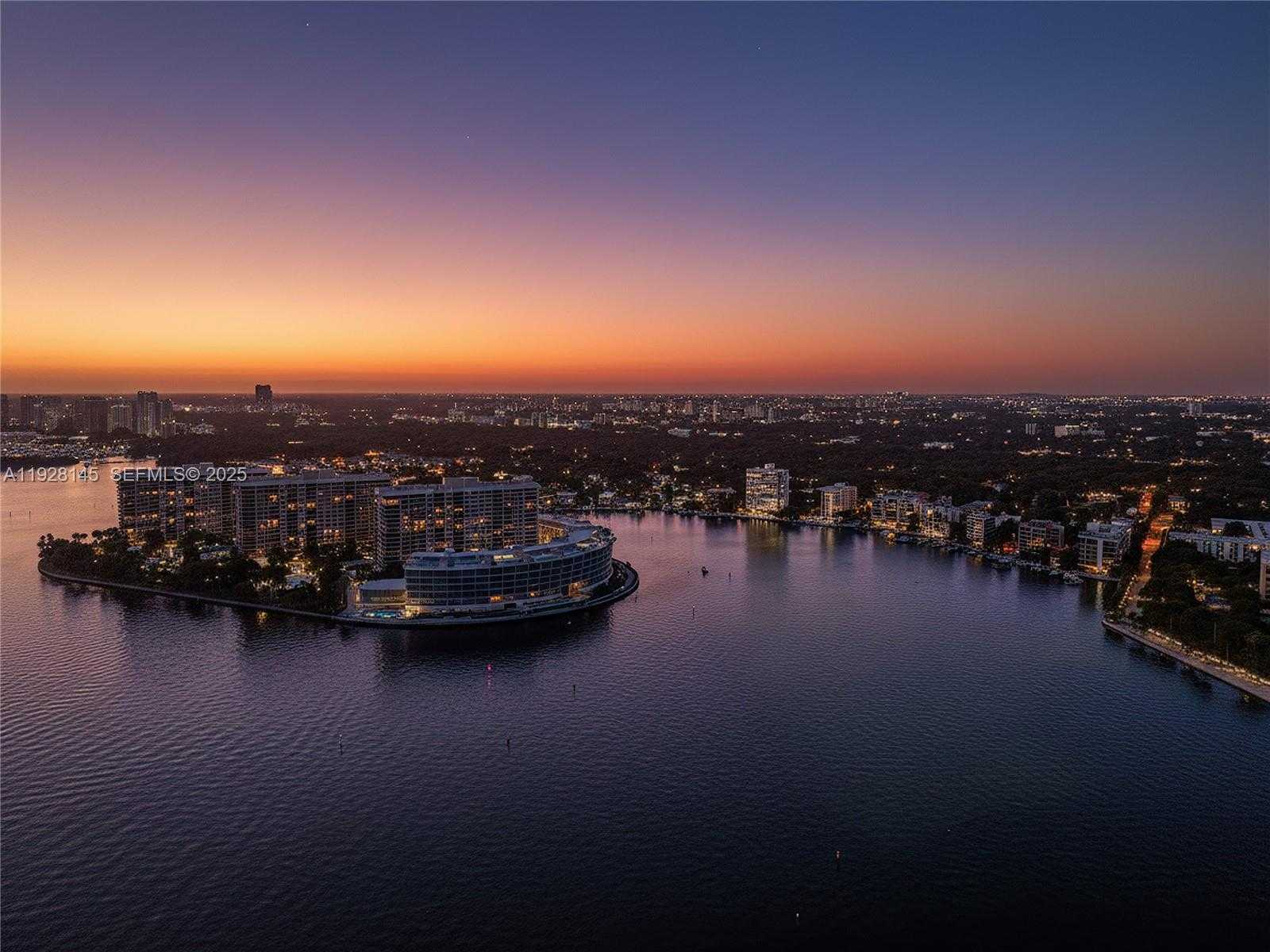 Small Image of 3581 EAST GLENCOE ST #403, Miami Number 65