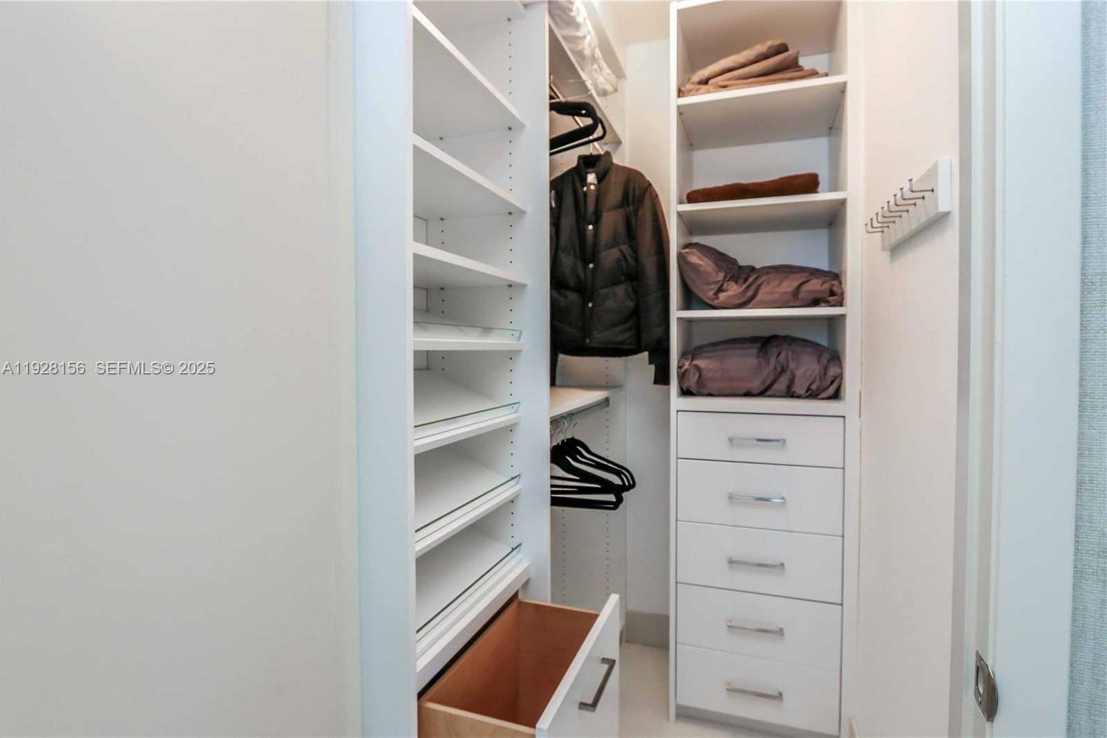 Small Image of 15901 COLLINS AVE #1101, Sunny Isles Beach Number 30