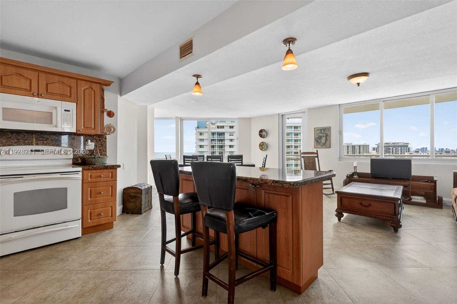Small Image of 7135 COLLINS AVE #1015, Miami Beach Number 11