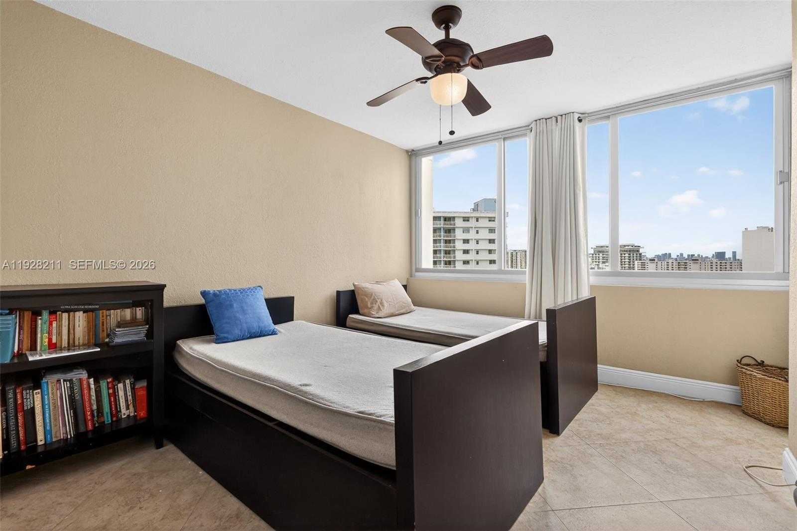 Small Image of 7135 COLLINS AVE #1015, Miami Beach Number 17
