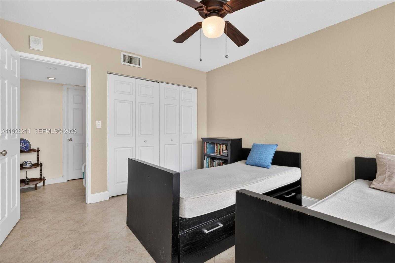 Small Image of 7135 COLLINS AVE #1015, Miami Beach Number 18