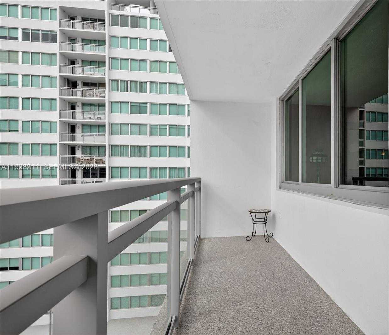 Small Image of 7135 COLLINS AVE #1015, Miami Beach Number 25