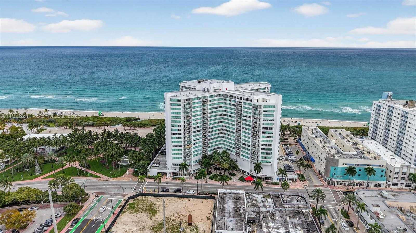 Small Image of 7135 COLLINS AVE #1015, Miami Beach Number 40