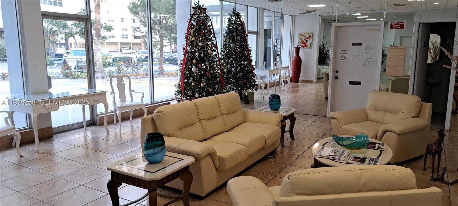 Small Image of 1801 SOUTH OCEAN DR #PH33, Hallandale Beach Number 15