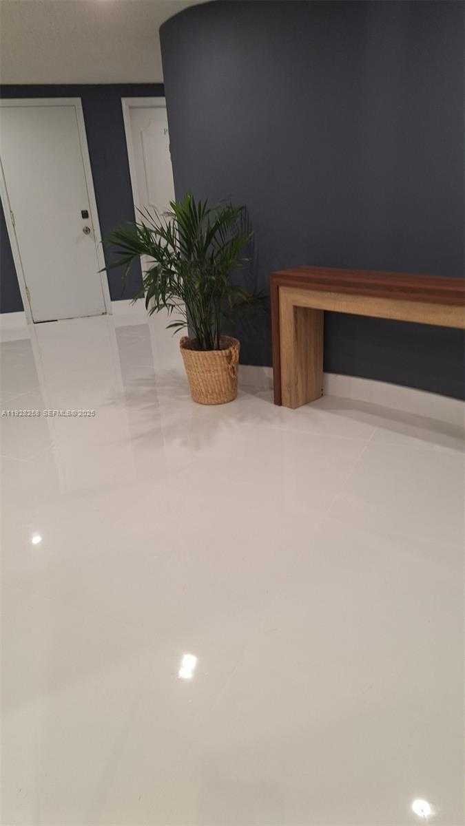 Small Image of 1801 SOUTH OCEAN DR #PH33, Hallandale Beach Number 18