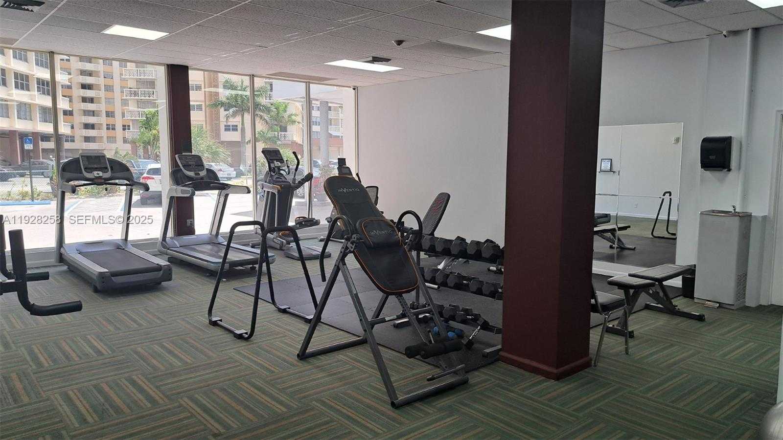 Small Image of 1801 SOUTH OCEAN DR #PH33, Hallandale Beach Number 19