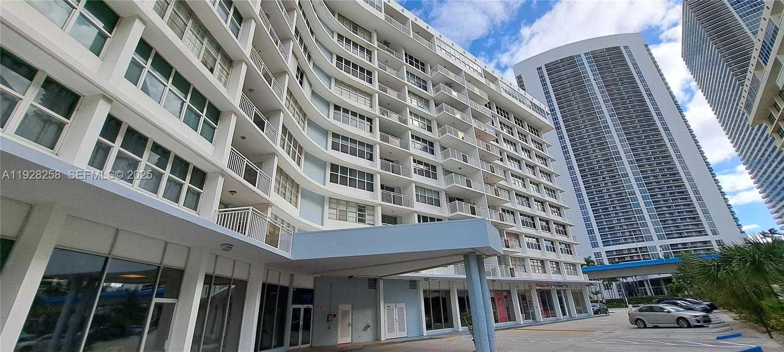 Small Image of 1801 SOUTH OCEAN DR #PH33, Hallandale Beach Number 2