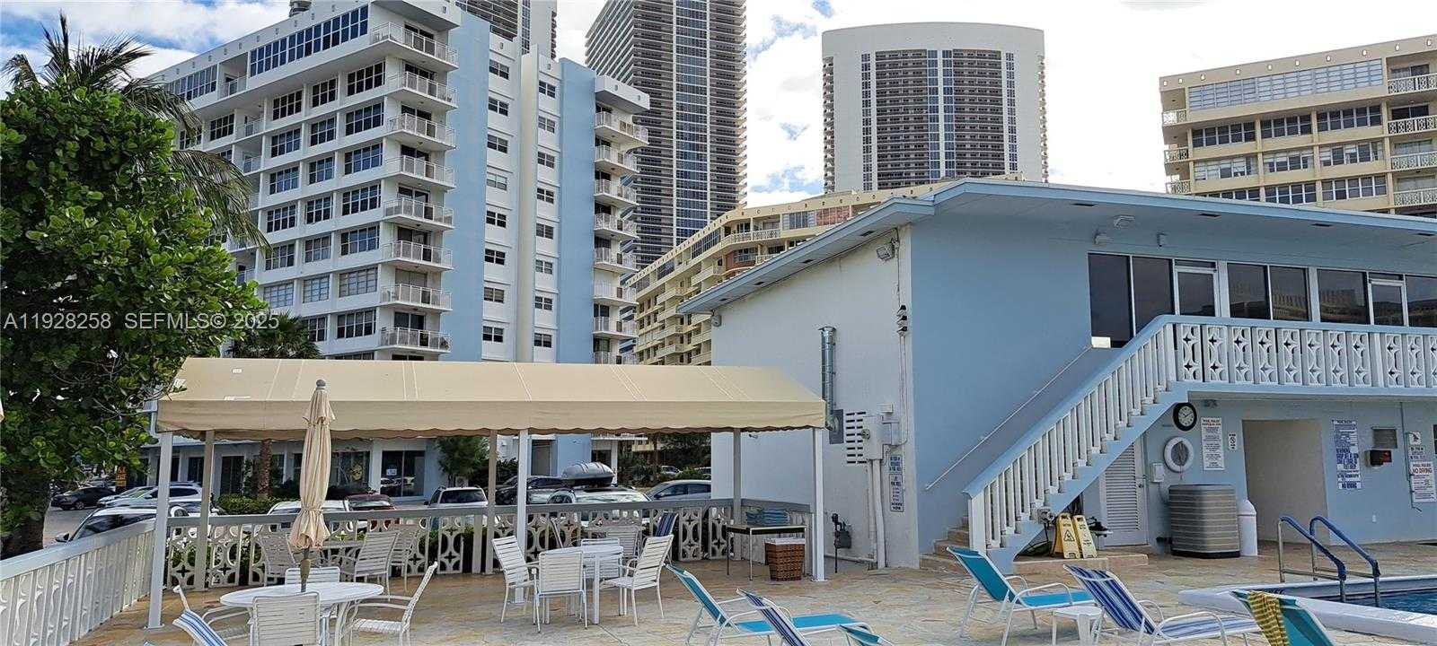 Small Image of 1801 SOUTH OCEAN DR #PH33, Hallandale Beach Number 21