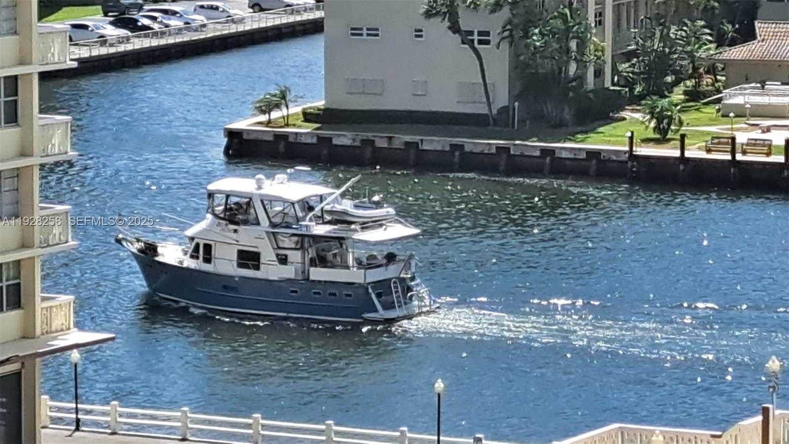 Small Image of 1801 SOUTH OCEAN DR #PH33, Hallandale Beach Number 23