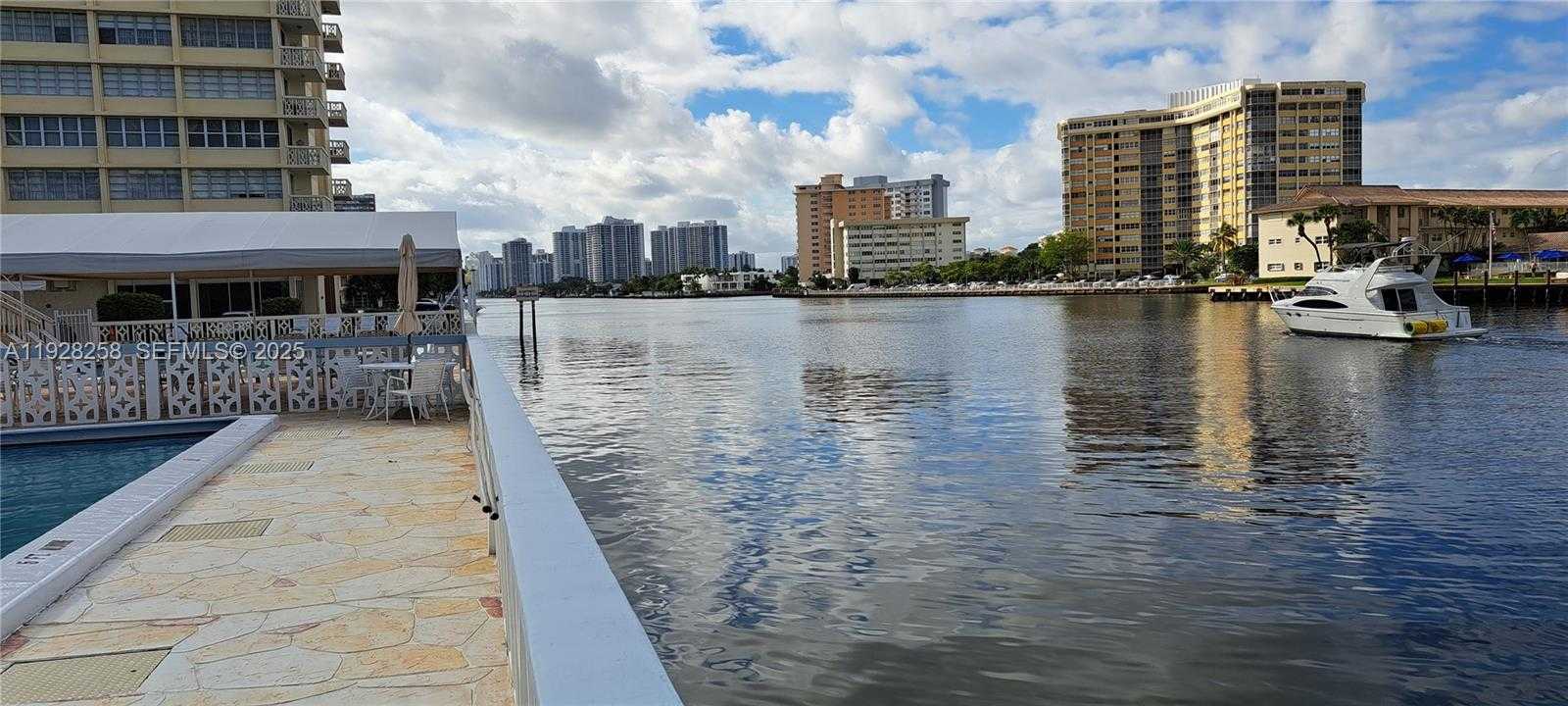 Small Image of 1801 SOUTH OCEAN DR #PH33, Hallandale Beach Number 25
