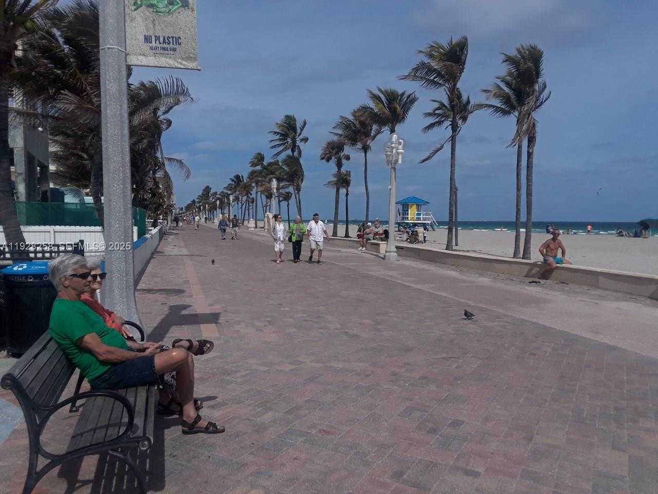 Small Image of 1801 SOUTH OCEAN DR #PH33, Hallandale Beach Number 27