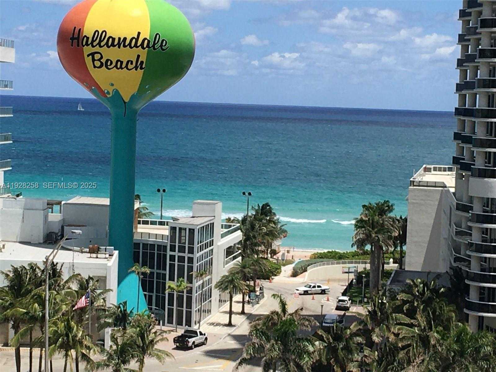 Small Image of 1801 SOUTH OCEAN DR #PH33, Hallandale Beach Number 3