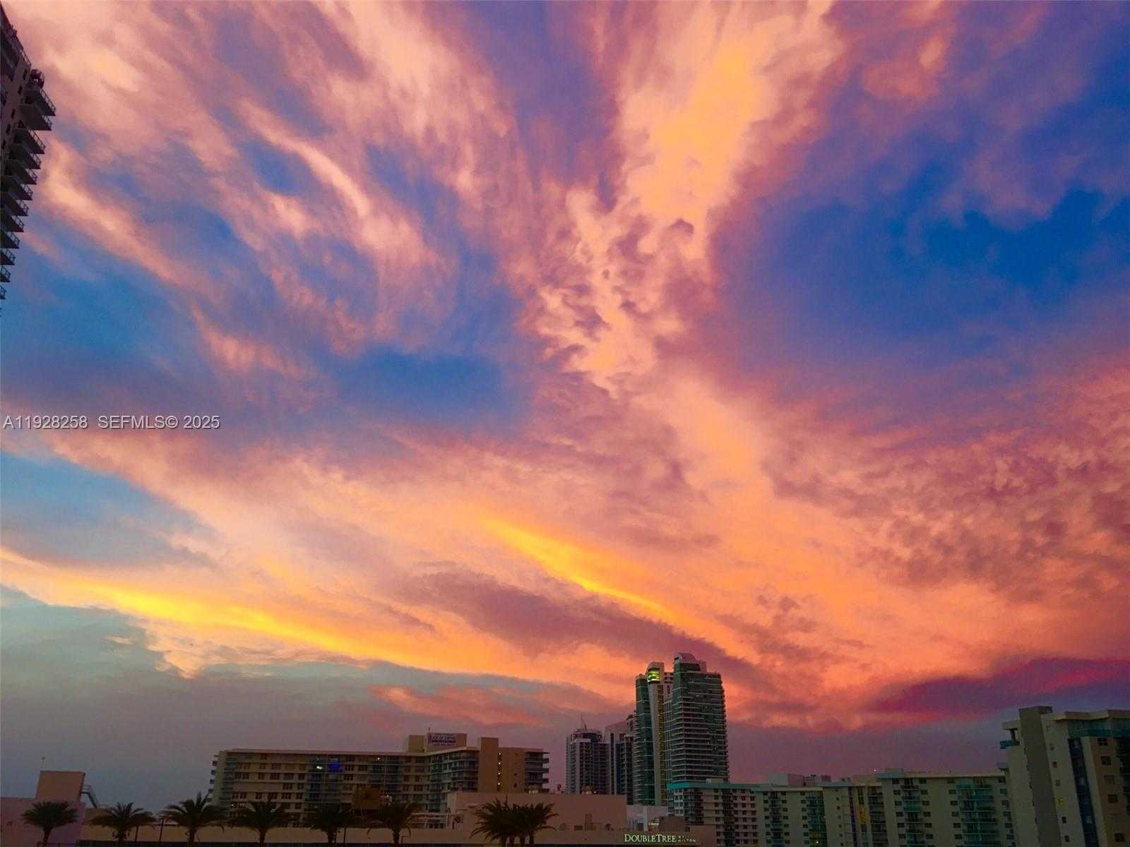 Small Image of 1801 SOUTH OCEAN DR #PH33, Hallandale Beach Number 4