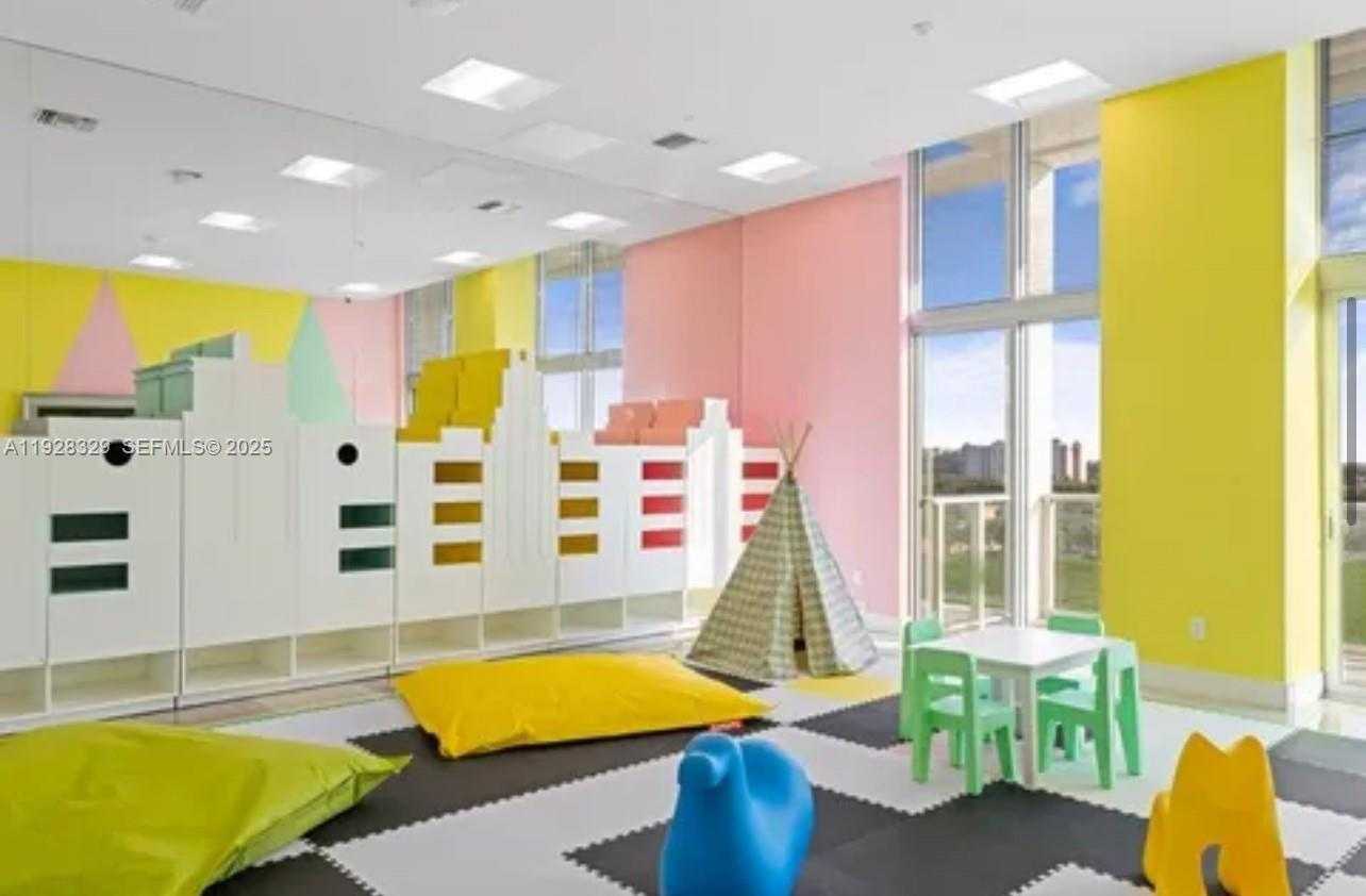 Imagen de Pequeño Objeto