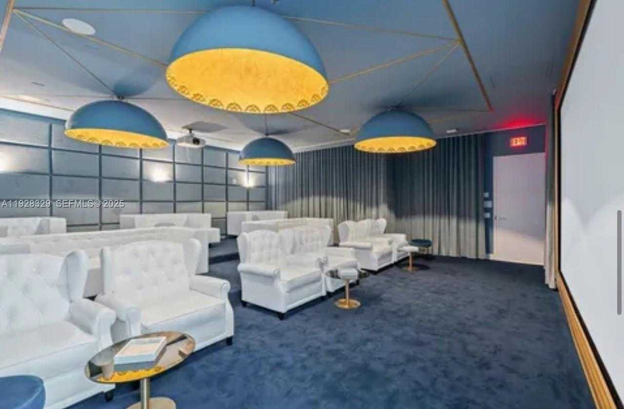 Imagen de Pequeño Objeto